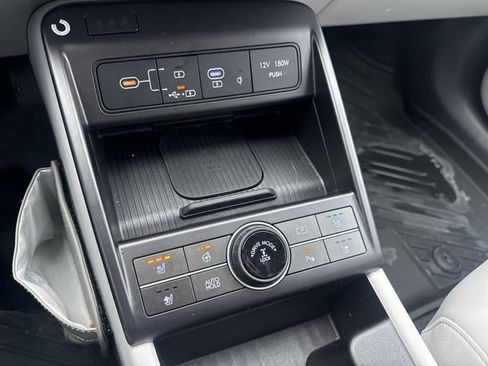 Used 2024 Hyundai Kona Limited image 14