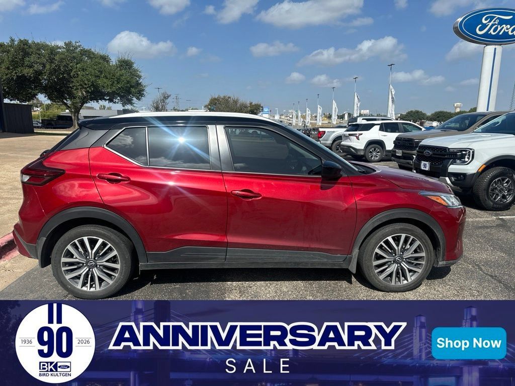 Used 2023 Nissan Kicks SV FWD image 1