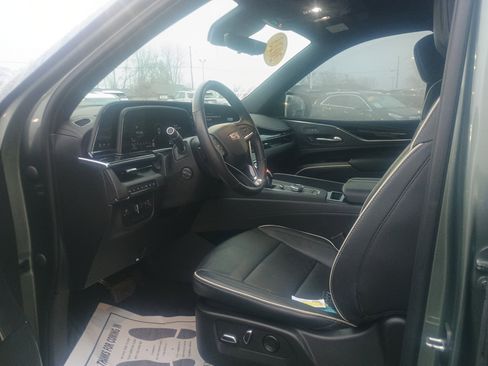 Used 2023 Cadillac Escalade Sport w/ LPO, ONYX Package image 21