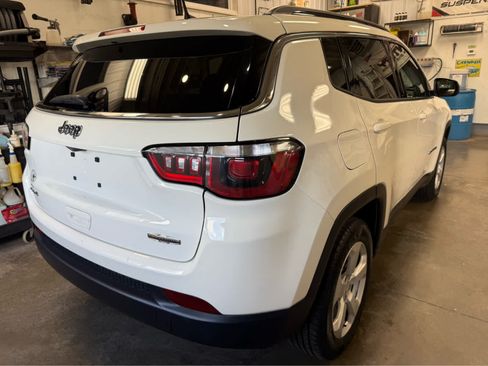 Used 2020 Jeep Compass Latitude AWD/4WD image 5