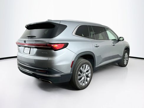 Used 2025 Buick Enclave Preferred AWD/4WD image 9
