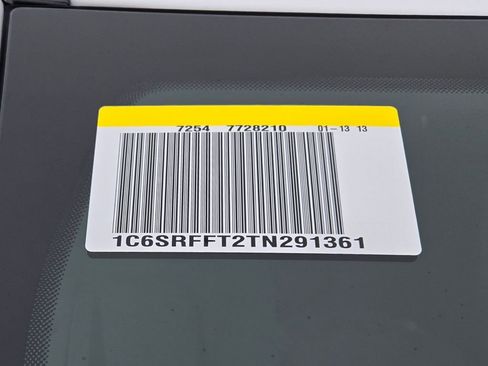 New 2026 RAM 1500 4x4 Crew Cab image 28