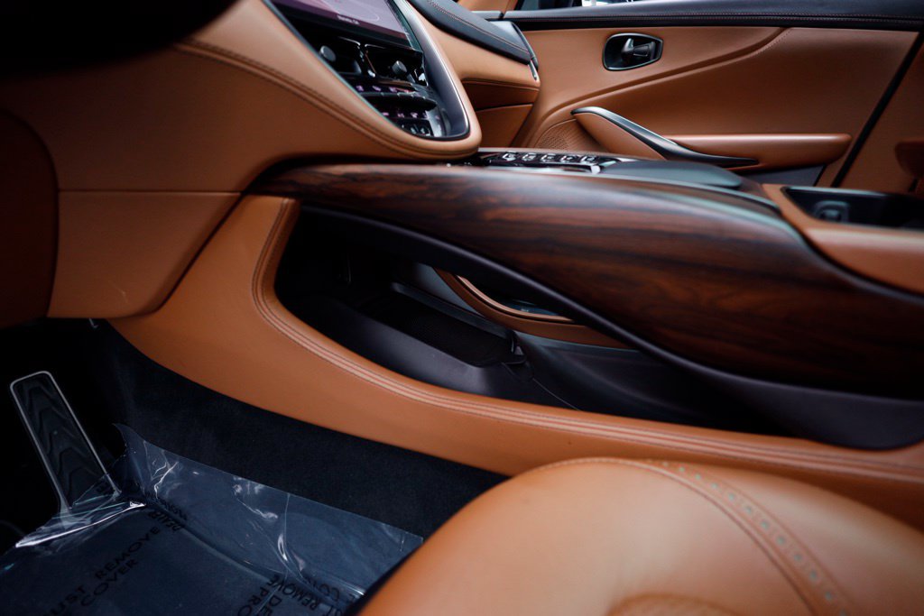 Used 2022 Aston Martin DBX AWD/4WD image 33