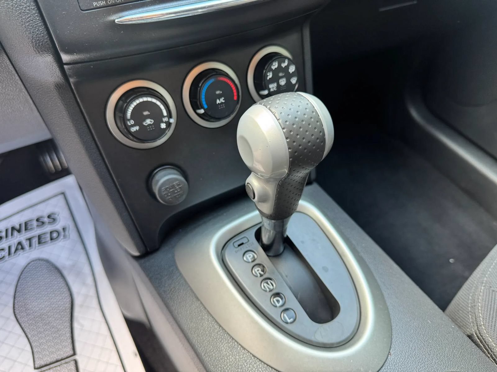 Used 2011 Nissan Rogue SV AWD/4WD image 23