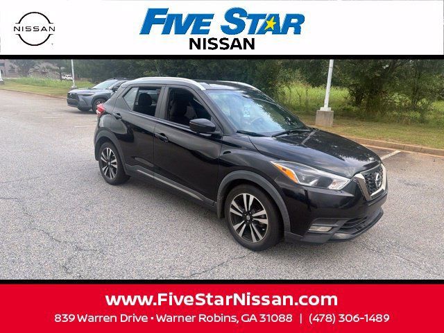 Used 2020 Nissan Kicks SR FWD image 2
