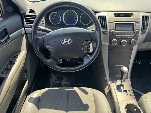Used 2010 Hyundai Sonata SE FWD image 11