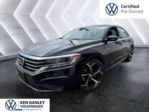 Used 2020 Volkswagen Passat 2.0T R-Line FWD image 1