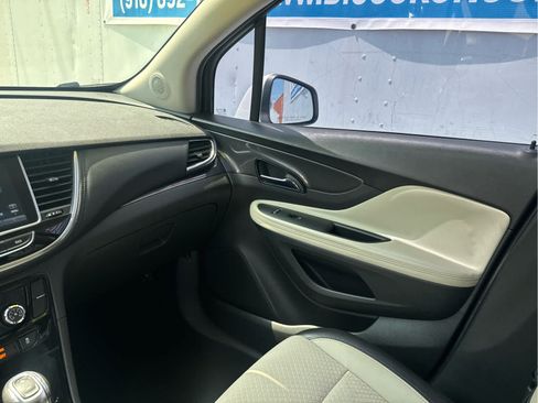 Used 2021 Buick Encore Preferred w/ Safety Package II FWD image 29