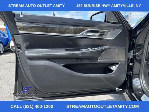 Used 2020 BMW 750i xDrive w/ M Sport Package image 42