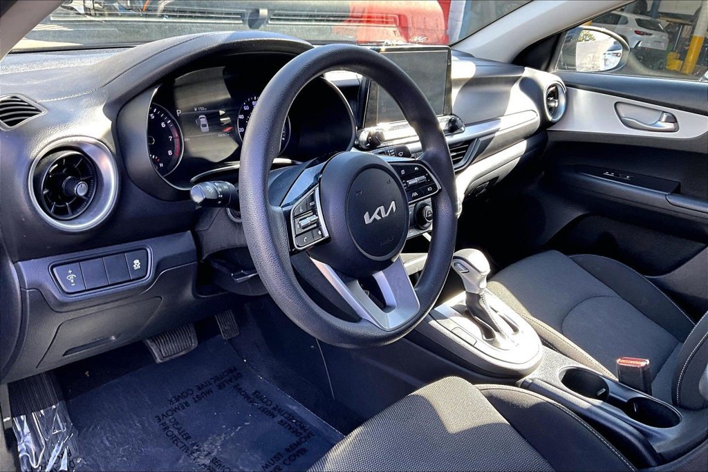 Used 2023 Kia Forte LXS FWD image 11