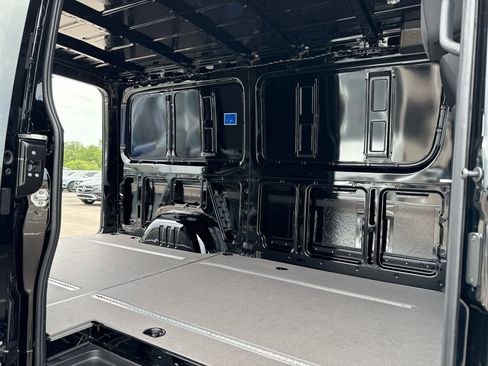 New 2025 Mercedes-Benz Sprinter 2500 image 17