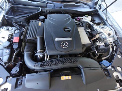 Used 2017 Mercedes-Benz SLC 300 image 19