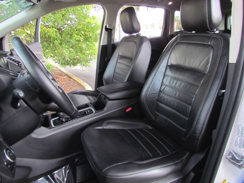 Used 2018 Ford Escape SEL w/ Ford Safe & Smart Package image 16