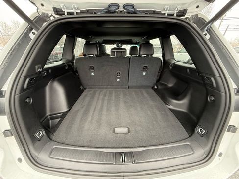 Certified 2023 Jeep Grand Cherokee Altitude image 30