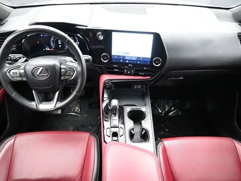 Used 2023 Lexus NX 250 FWD w/ Towing Package (2000 Lbs) image 21