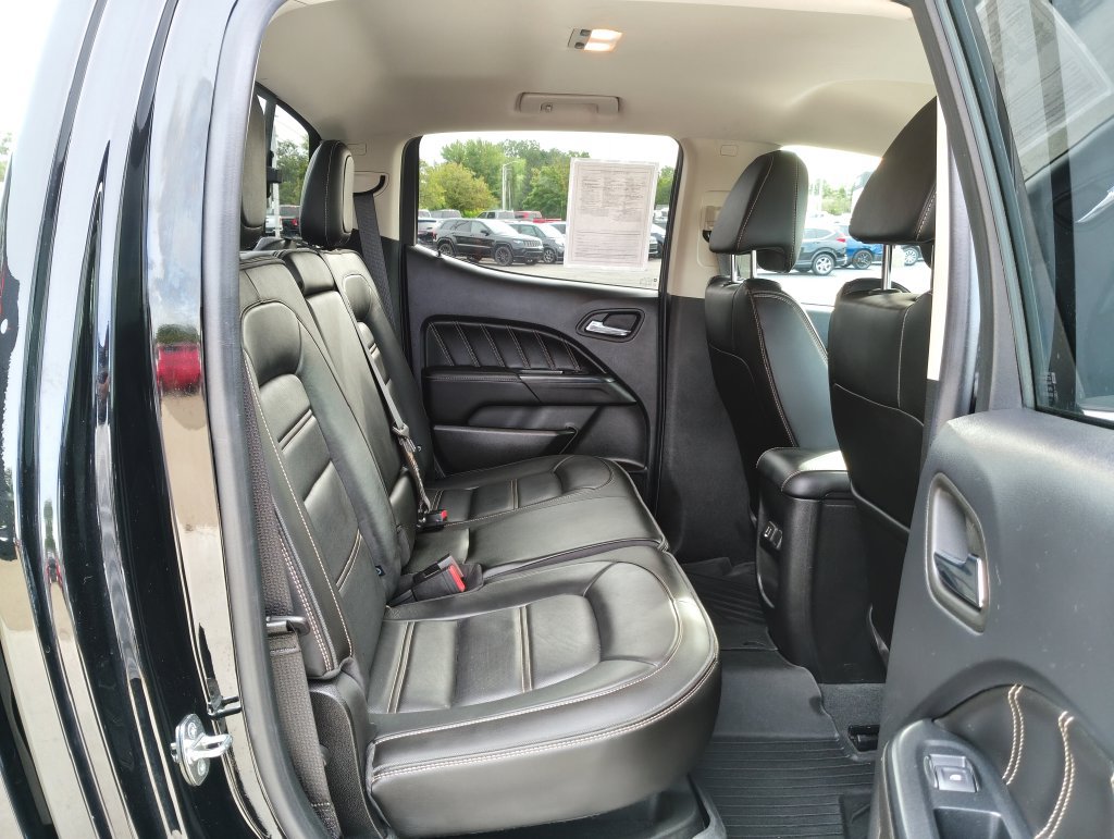 Used 2022 GMC Canyon Denali w/ Denali Black Edition Package AWD/4WD image 9
