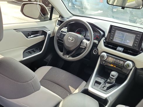 Used 2019 Toyota RAV4 XLE image 14