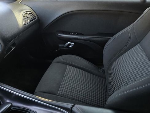 Used 2018 Dodge Challenger R/T image 23