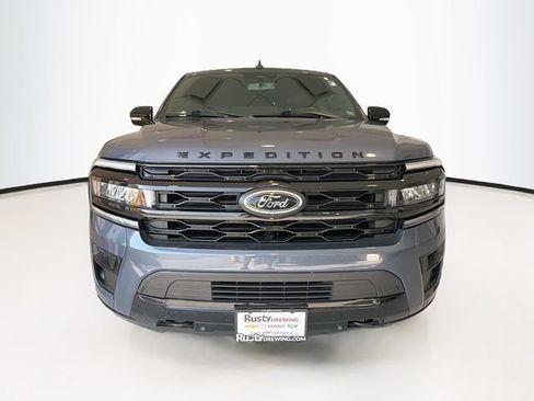 Used 2022 Ford Expedition Max Limited AWD/4WD image 2