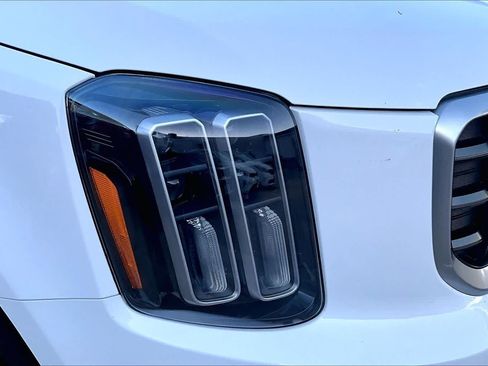 Certified 2025 Kia Telluride S FWD image 27