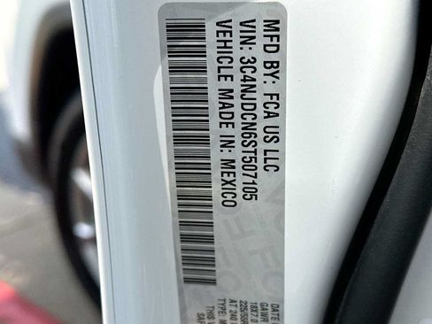 Used 2025 Jeep Compass Limited AWD/4WD image 22