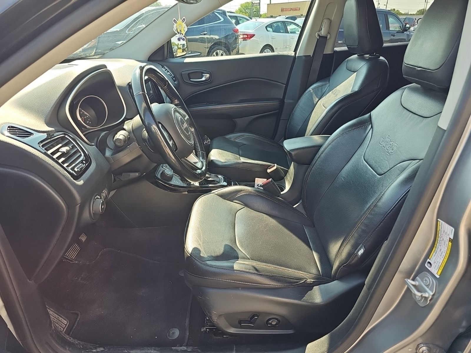 Used 2020 Jeep Compass Limited AWD/4WD image 9