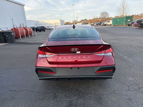 New 2025 Hyundai Elantra Sport image 4