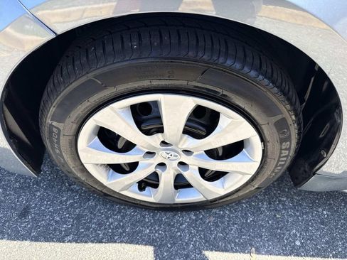 Used 2020 Toyota Corolla LE image 12