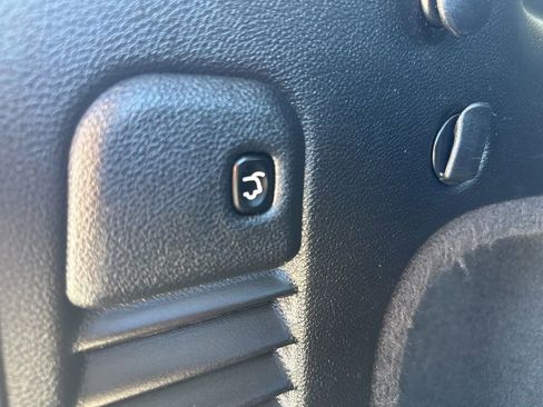 Used 2021 Jeep Grand Cherokee Laredo X image 39