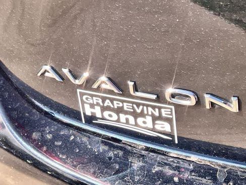 Used 2016 Toyota Avalon Limited image 8