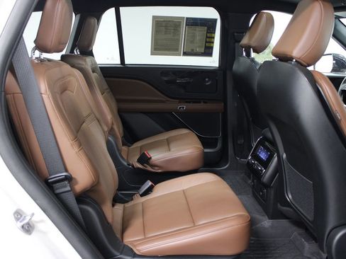 Used 2024 Lincoln Aviator Reserve w/ Equipment Group 201A image 34