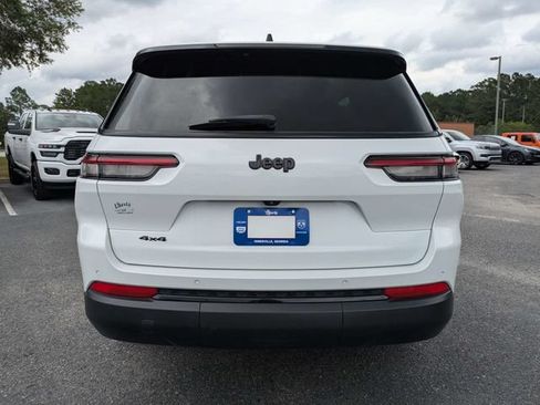 Used 2023 Jeep Grand Cherokee L Laredo AWD/4WD image 5