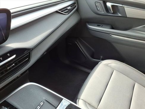 Used 2026 Buick Enclave Preferred FWD image 35