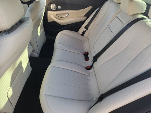 Used 2017 Mercedes-Benz E 300 image 23