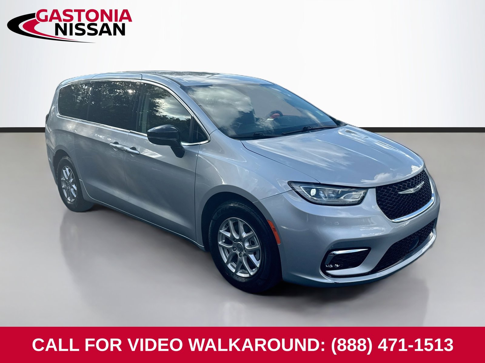 Used 2024 Chrysler Pacifica Touring-L FWD 360° Tour