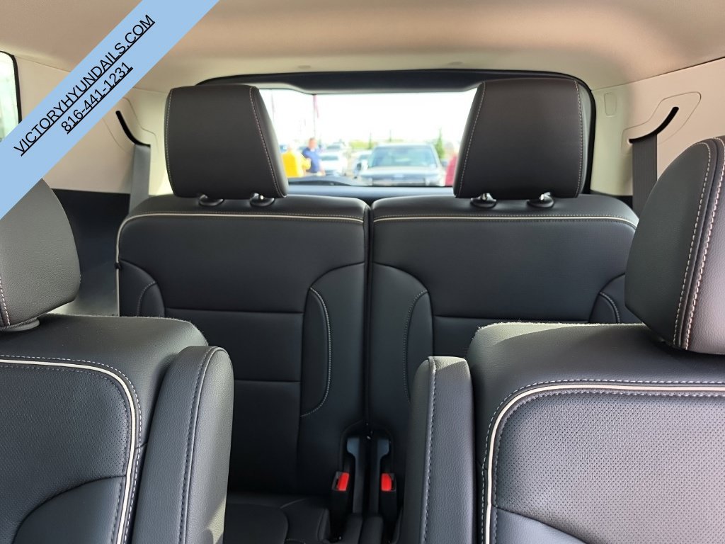 Used 2022 GMC Acadia Denali w/ Denali Ultimate Package FWD image 37