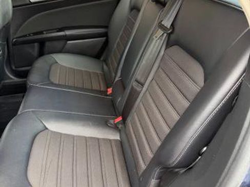 Used 2018 Ford Fusion SE w/ Equipment Group 201A image 6