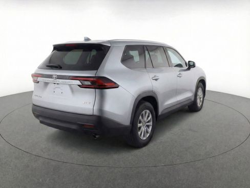 Used 2025 Toyota Grand Highlander FWD image 9