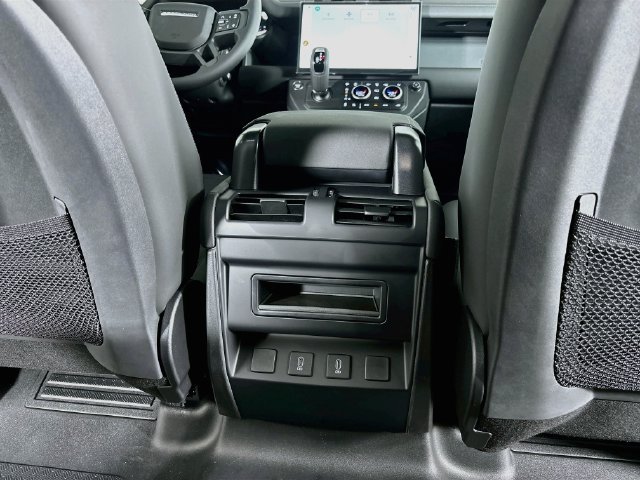 New 2026 Land Rover Defender 110 X-Dynamic SE AWD/4WD image 24
