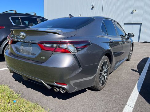 Used 2023 Toyota Camry SE FWD image 5