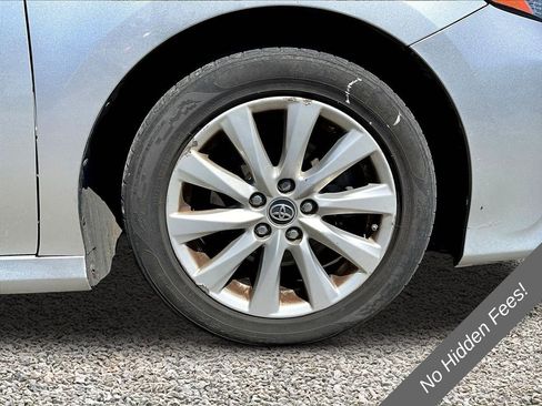 Used 2018 Toyota Camry LE FWD image 8