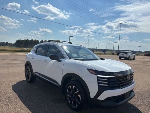 New 2026 Nissan Kicks SV w/ SV Premium Package image 6