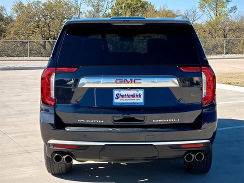 Used 2024 GMC Yukon Denali image 7