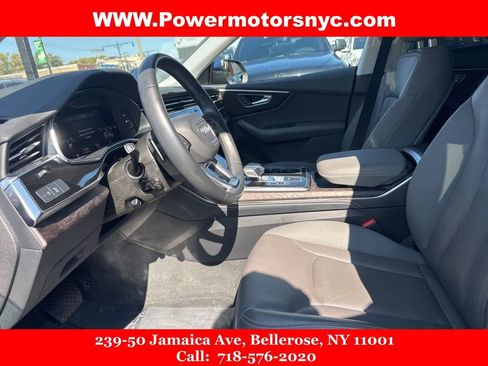 Used 2022 Audi Q8 Premium Plus w/ Premium Plus Package image 32