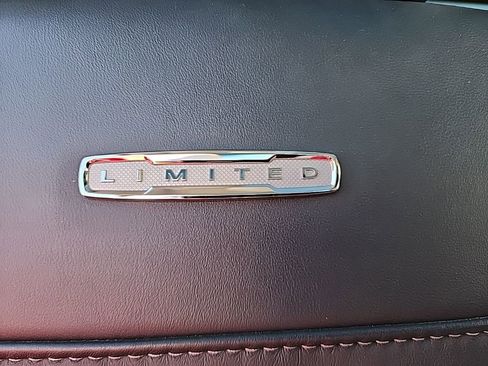 Used 2024 Ford F450 Limited image 8