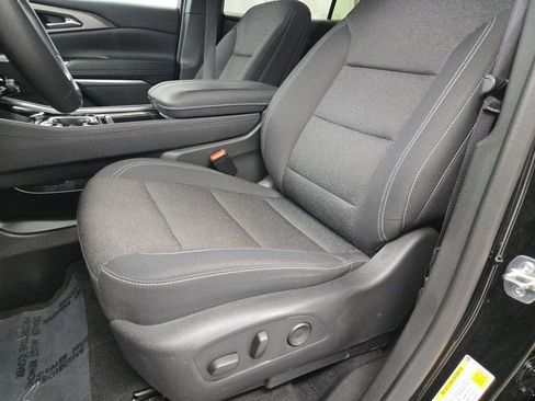 Used 2024 Chevrolet Traverse LT image 26