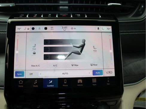 New 2025 Jeep Grand Cherokee Limited image 17