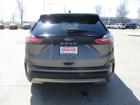 Used 2024 Ford Edge SEL w/ Convenience Package image 6