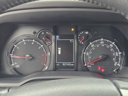 Used 2022 Toyota 4Runner Trail Special Edition AWD/4WD image 23