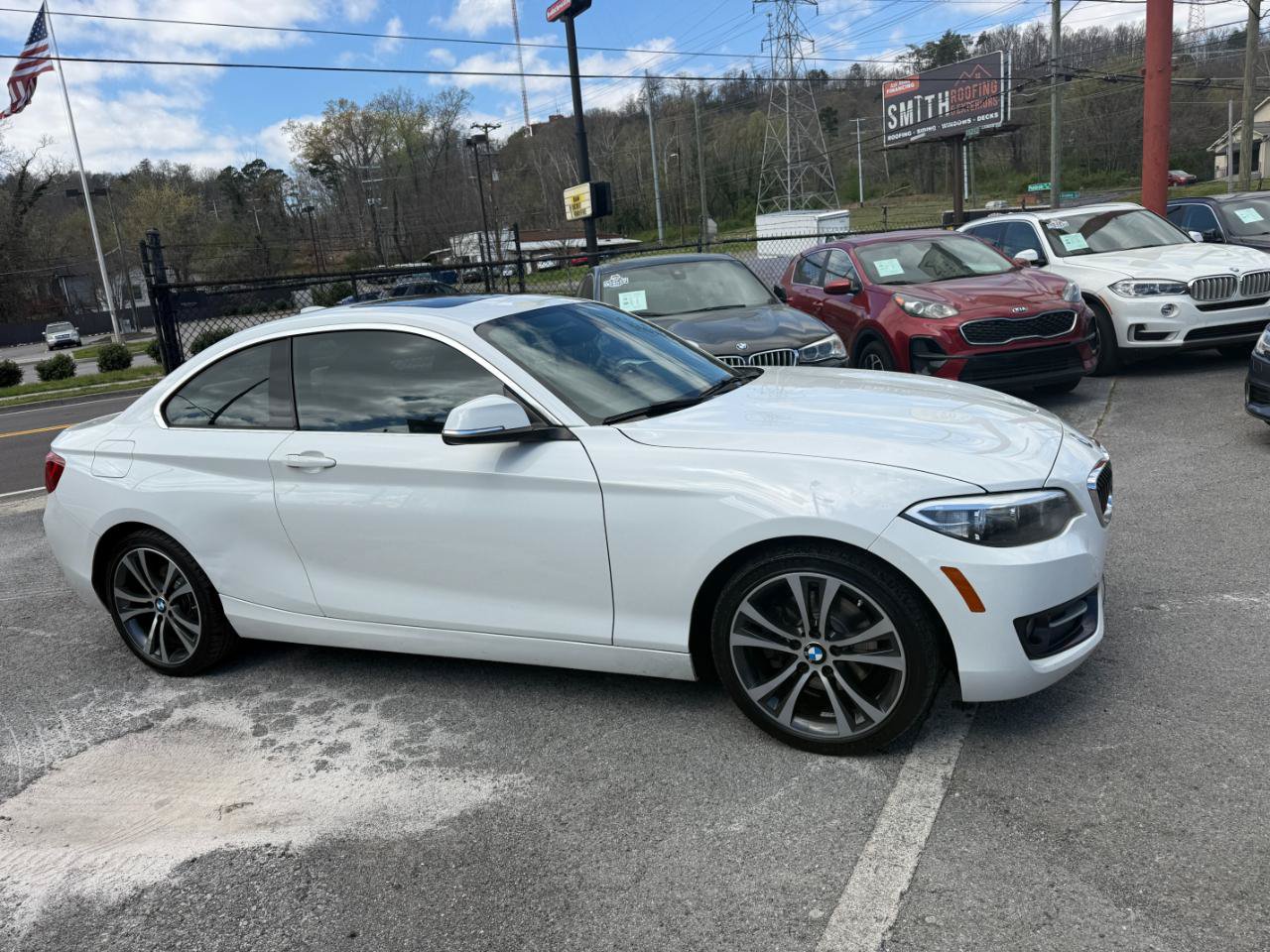 Used 2017 BMW 230i Coupe RWD image 2
